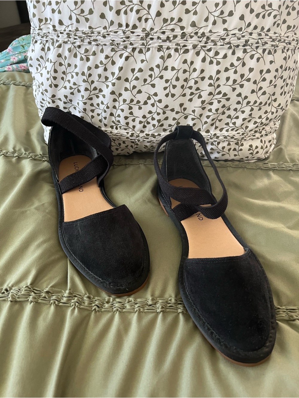 Lucky Brand Atlyi black suede flats